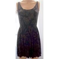 O&O Collections S/M Black and Gold Patterned Dress