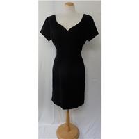 Opera Richards - Size: 14 - Black - Knee length velvet texture dress