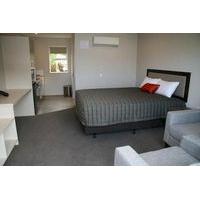 Oxford Village Motels