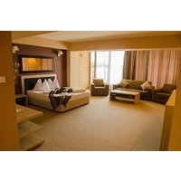 Oxford Inns & Suites