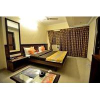 OYO Rooms Sayajigunj Pheonix Com...