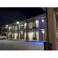 Paradise Inn & Suites