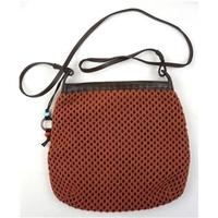 paulo del lungo medium size coral brown crocheted shoulder bag