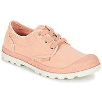 Palladium US OXFORD LP F women\'s Shoes (Trainers) in pink