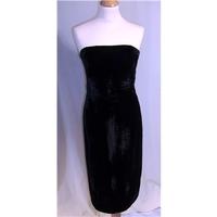 Paul Costelloe Dress Size 16 Paul Costelloe - Size: 16 - Black - Knee length dress