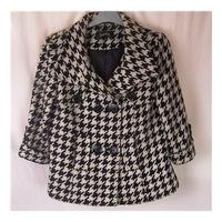 Papaya Size 10 Black & White Jacket