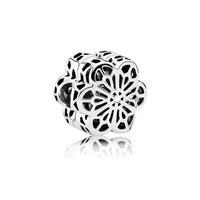 PANDORA Floral Daisy Lace Clip