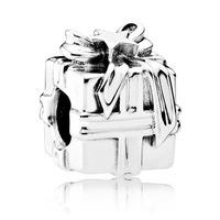 PANDORA Gleaming Gift Charm 791987