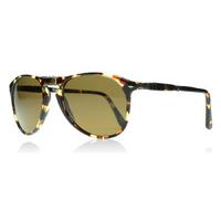 Persol 9714S Sunglasses Tortoise 985/57 Polariserade
