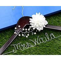 Personalized Wedding Dress Hanger, Custom Bridal Bridesmaid hanger, Wire Name Hanger with Pearls and Flower