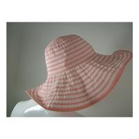 Peach and Cream Foldable Hat With A large Floppy Brim