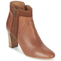 Petite Mendigote RAFIKI women\'s Low Ankle Boots in brown