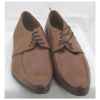 Peter Worth, size 11/46 brown leather lace up shoes