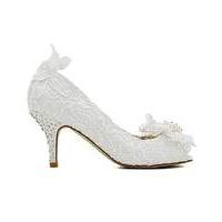 Perfect Vintage Inspired Lace Shoe