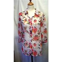 Peacocks brand Size 16 Floral Patterned Long Blouse Peacocks - Size: 16 - Multi-coloured