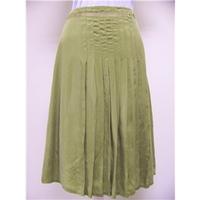 Per Una, green cupro skirt, size 12 Per Una - Size: 12 - Green - Pleated skirt