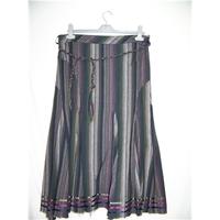 Per Una - Size: 16 - Green - Calf length skirt