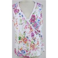 per una size 14 white flowery sleeveless top