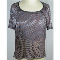 penny black size 12 brown top