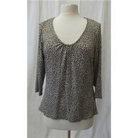 Phase Eight - Size: 16 - Brown - 3/4 sleeved top