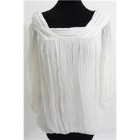 Phase Eight Size L White Lightweight Top