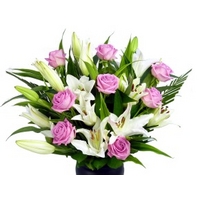 pink rose lily bouquet