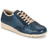 Pitillos GRAMEL women\'s Shoes (Trainers) in blue