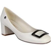 pierre cardin cw 2004 beige womens court shoes in brown