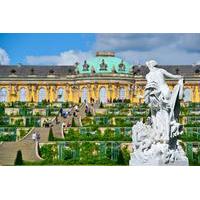 Potsdam Prussian Palaces and Gardens 6-Hour Walking Tour with Spanish-Speaking Guide from Berlin