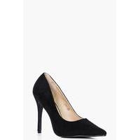 pointed toe court heels black