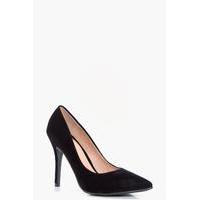 pointed court heels black