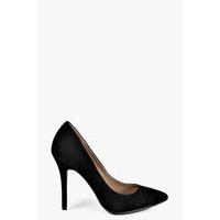 pointed court heels black