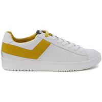 Pony Sneaker in pelle bianca e suede color giallo ocra men\'s Shoes (Trainers) in white