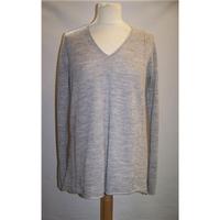 poetry size 12 grey jumper