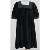 ppq of mayfair size 14 black velvet cocktail dress
