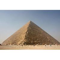 Private Day Tour to Giza Pyramids and Sphinx and Egyptian Museum