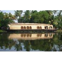 Private Tour: Kerala Deluxe Houseboat Backwater Tour from Alappuzha