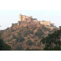 Private Kumbalgarh Fort Tour from Udaipur