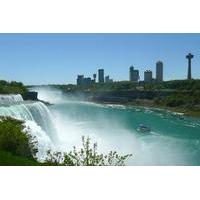 Private Tour and Transfer from Buffalo Airport to Niagara Falls