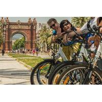 Private Vintage Bike and Photography Tour in Barcelona