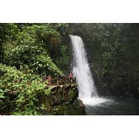 private tour to la paz waterfall gardens with lunch