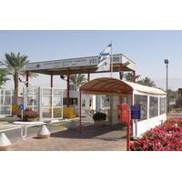 Private Transfer Araba Border to Queen Alia Airport