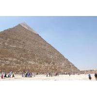 Private Day Tour: Egyptian Museum, Giza Pyramids and Mosque of Sultan Hassan from Cairo