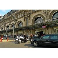 Private Transfer: Paris Railway Station to Hotel