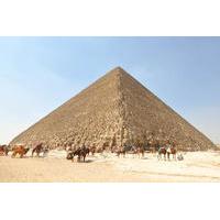 Private Day Tour: Giza Pyramids, Sphinx and Sakkara from Hurghada