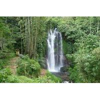 private tour munduk waterfalls trekking tour