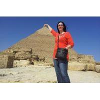 Private Pyramid Tour of Giza Saqqara and Memphis with Guide from Cairo including Airport Transfers