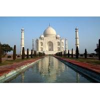 Private Day-Trip: Taj Mahal Mathura and Vrindavan from Delhi