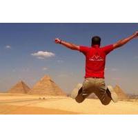 Private Full-Day Tour Visiting Giza Pyramids, Transfers and Lunch Included