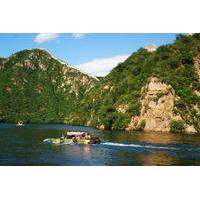 Private Day Tour: Speed Boating And Hiking At Huanghuacheng Water Wall Plus Cruise To Summer Palace Including Lunch